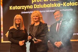 Prof. Katarzyna Dziubalska-Kołaczyk Laureatką Gali Ambasadorów Kongresów Polskich 2024